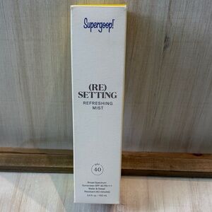Supergoop! (Re)setting Refreshing Mist SPF 40 - Cream